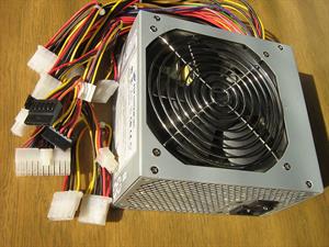 800px-Power_Supply_ATX-450PNF.jpg