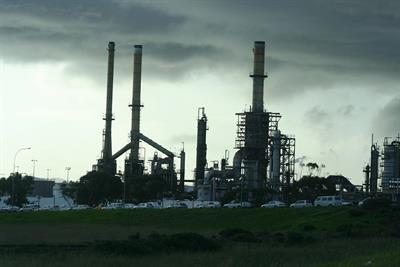 petroleum refinery.jpg