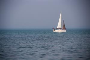 sailing-3801448_1280.jpg