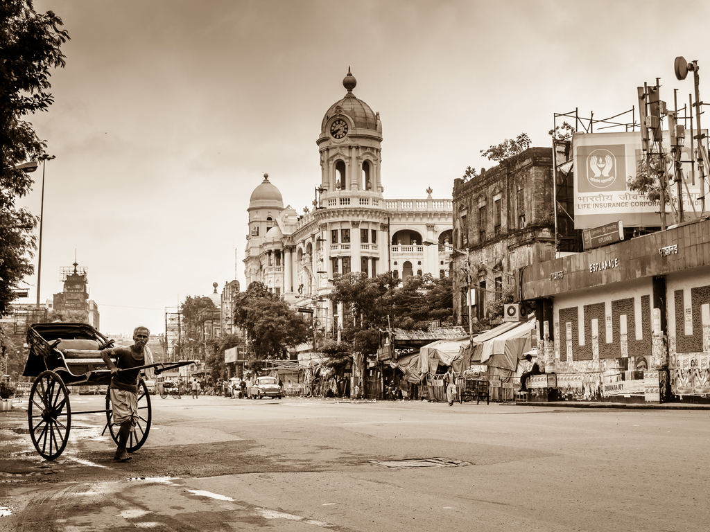 calcutta essays in urban history