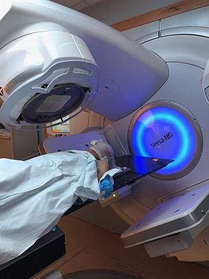 450px-Radiation_therapy_for_cancer.jpg
