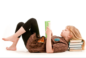 girl reading books 2021-03-29 182225.png