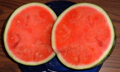 800px-Watermelon_seedless.jpg
