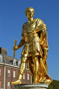 597px-Statue_of_Charles_II_closeup.jpg