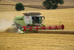 combine-harvester-Image by Hans Linde from Pixabay.jpg