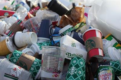 coffeetogo-disposable-cups-pollution-plastic.jpg